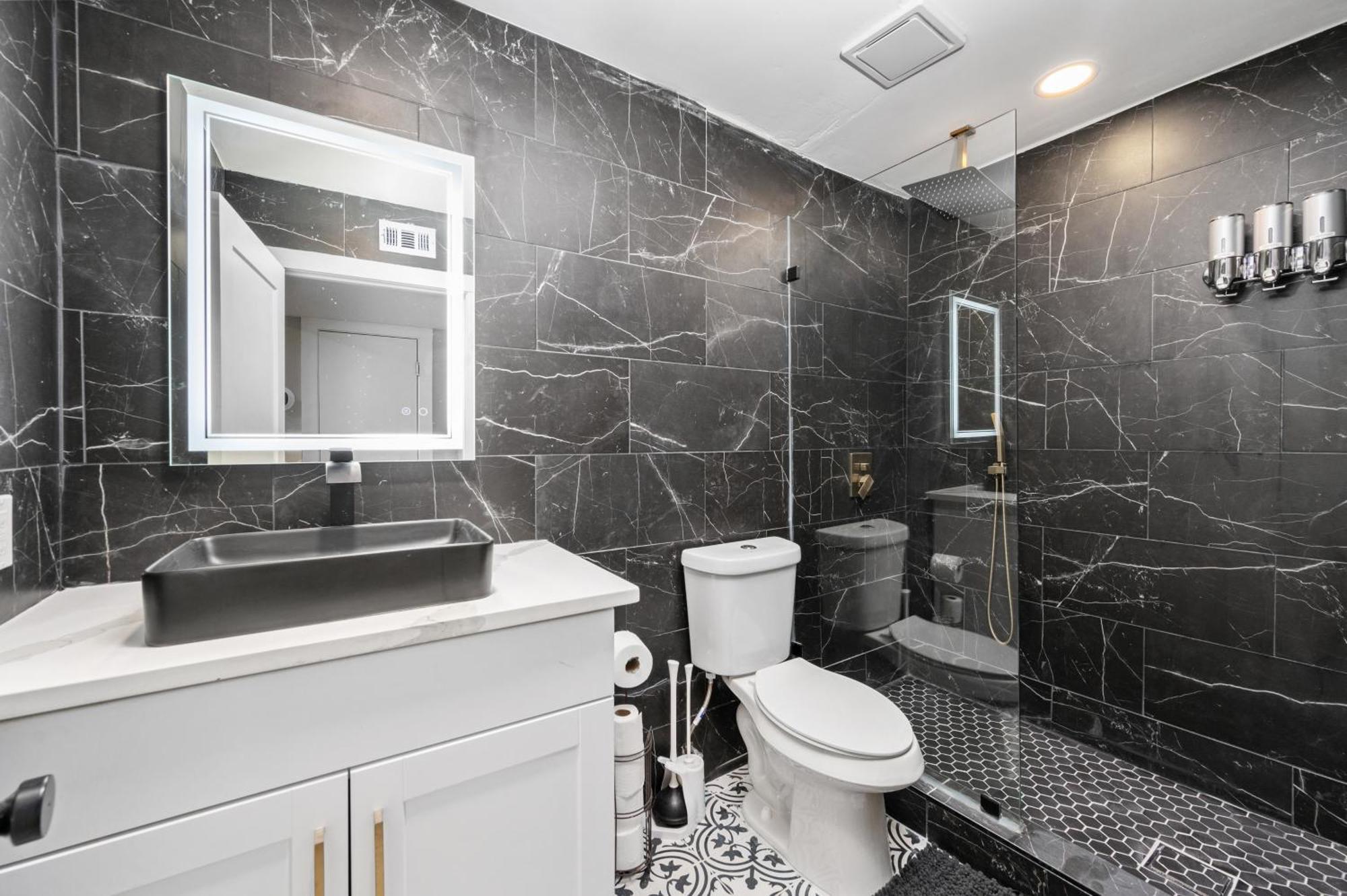 Comfortable 2Br Apt In Vibrant Houston Heights Екстер'єр фото
